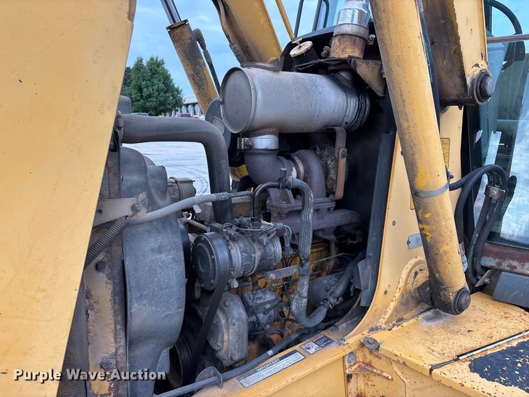 image for item FG0567 2003 John Deere 410G backhoe