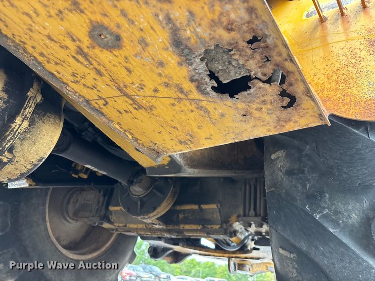 image for item FG0567 2003 John Deere 410G backhoe