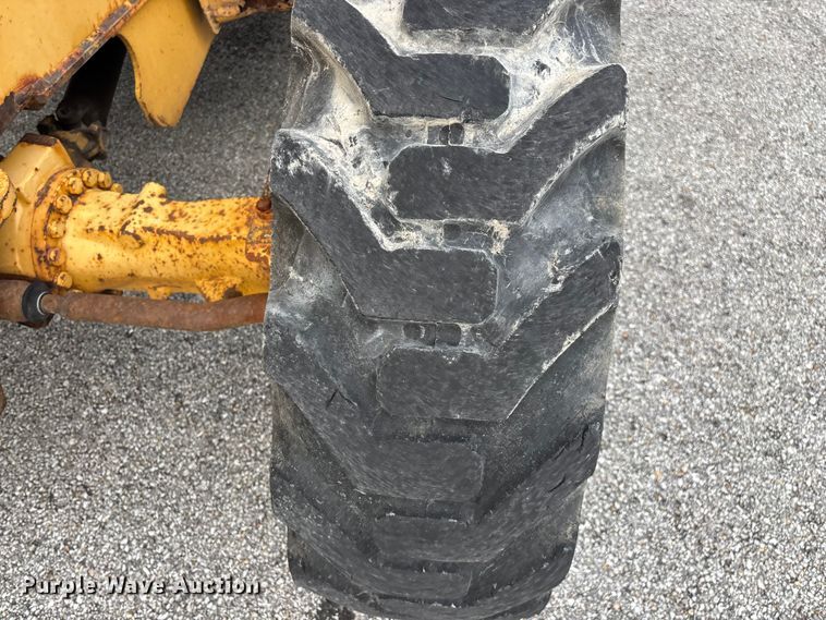 image for item FG0567 2003 John Deere 410G backhoe
