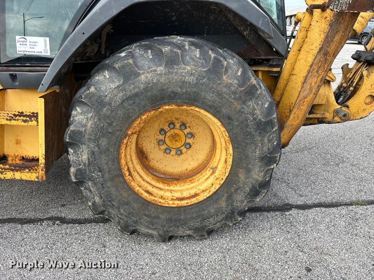 image for item FG0567 2003 John Deere 410G backhoe