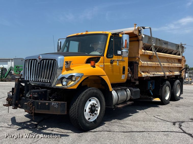 2010 International 7500 SFA dump truck