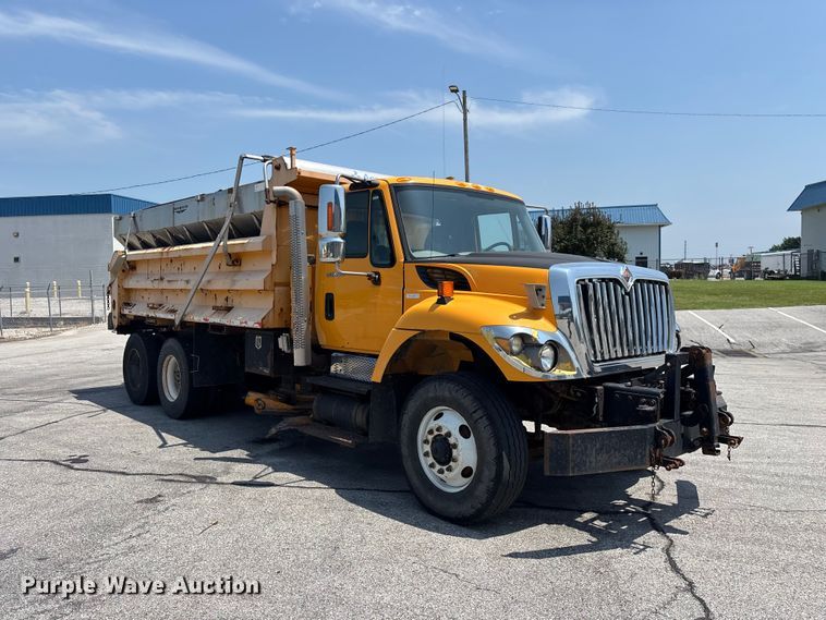 image for item FG0568 2010 International 7500 SFA dump truck