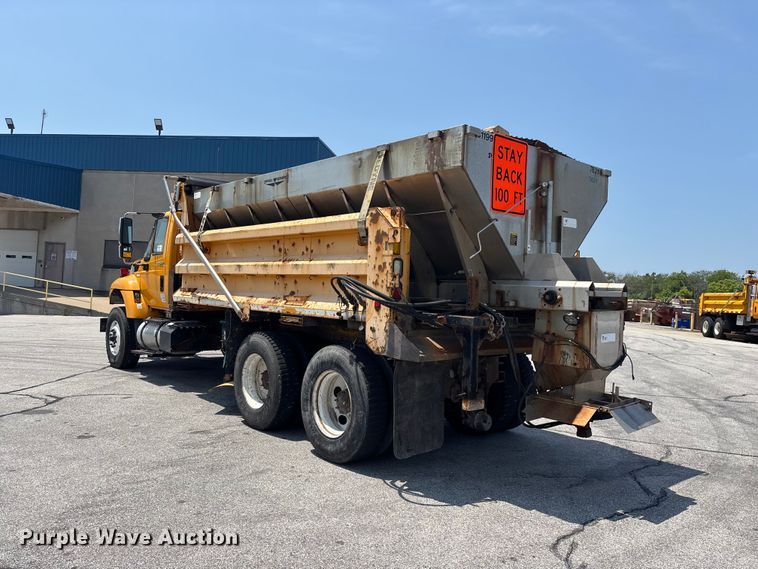 image for item FG0568 2010 International 7500 SFA dump truck