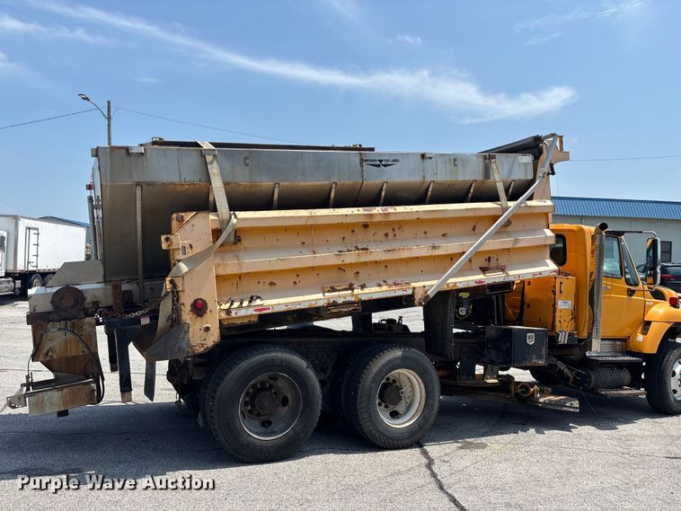 image for item FG0568 2010 International 7500 SFA dump truck