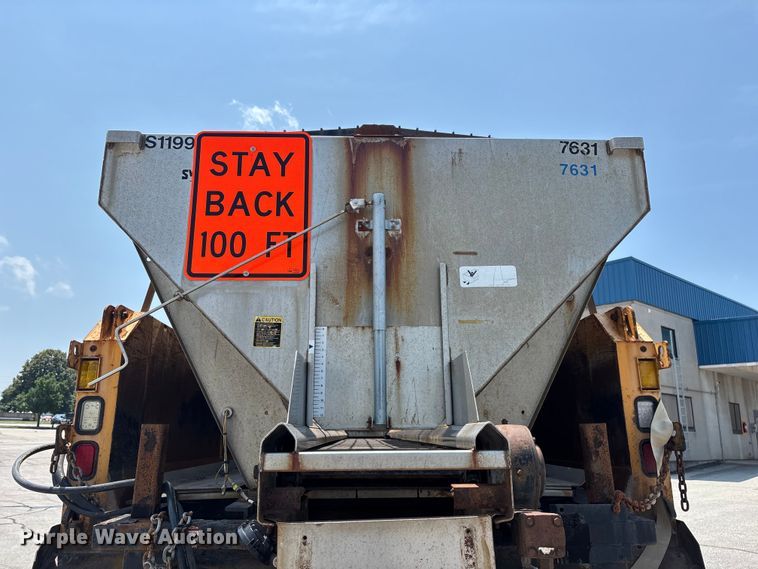 image for item FG0568 2010 International 7500 SFA dump truck