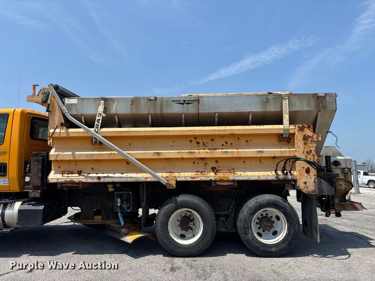 image for item FG0568 2010 International 7500 SFA dump truck