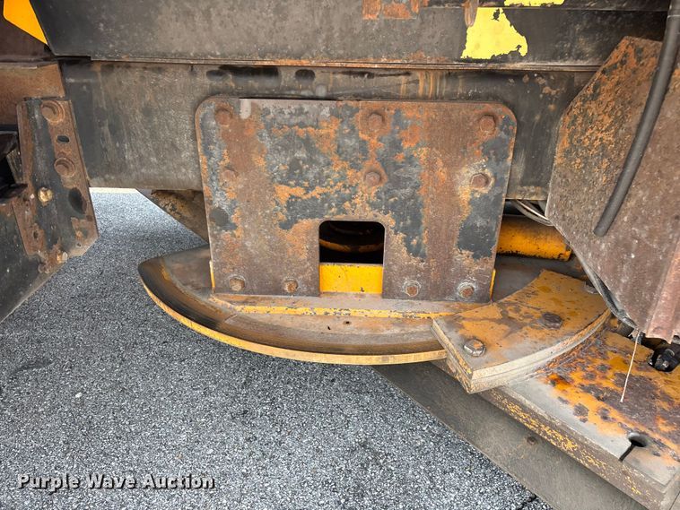 image for item FG0568 2010 International 7500 SFA dump truck