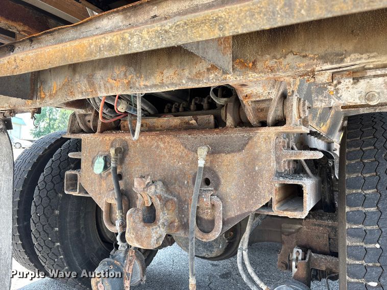 image for item FG0568 2010 International 7500 SFA dump truck