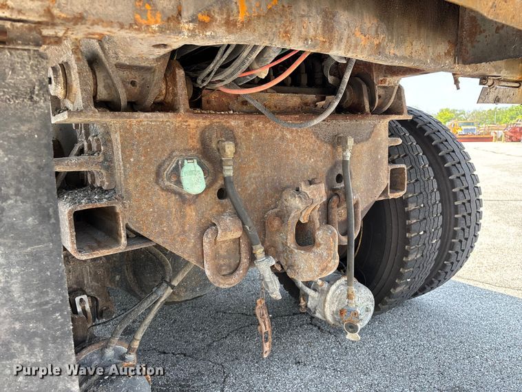 image for item FG0568 2010 International 7500 SFA dump truck