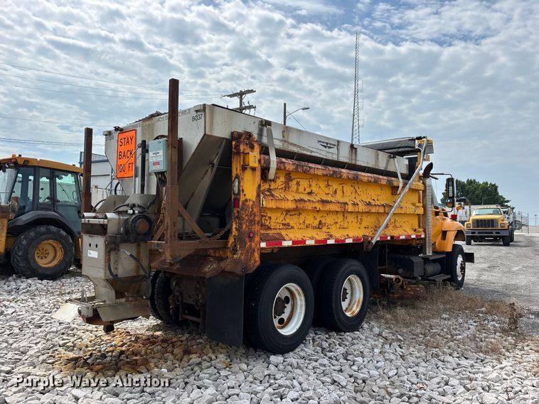 image for item FG0569 2008 International 7500 SFA dump truck