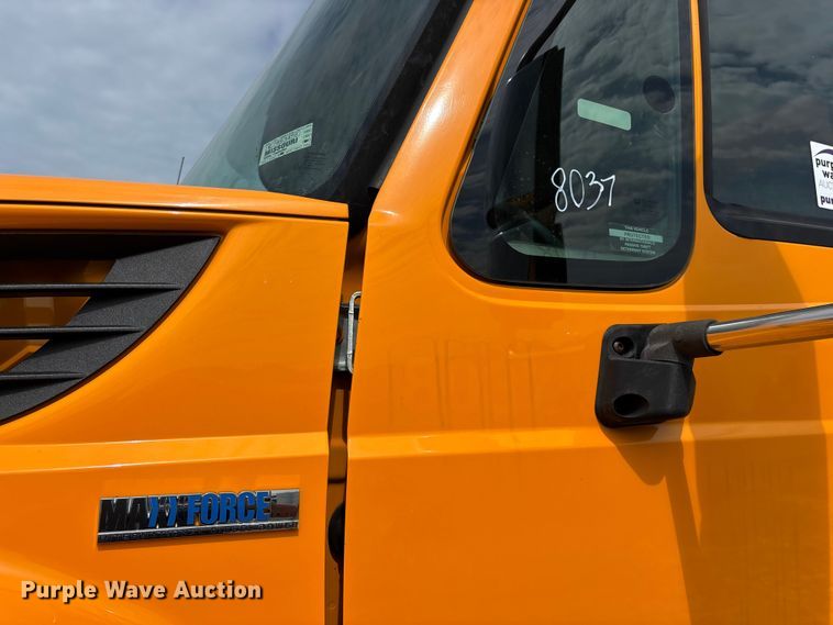 image for item FG0569 2008 International 7500 SFA dump truck