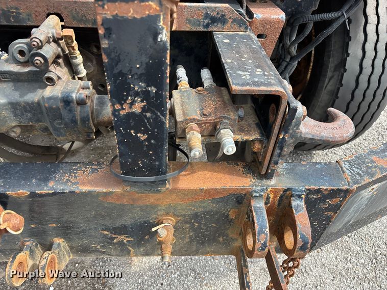 image for item FG0569 2008 International 7500 SFA dump truck