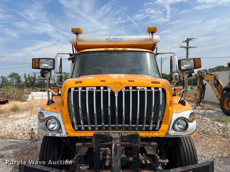image for item FG0569 2008 International 7500 SFA dump truck