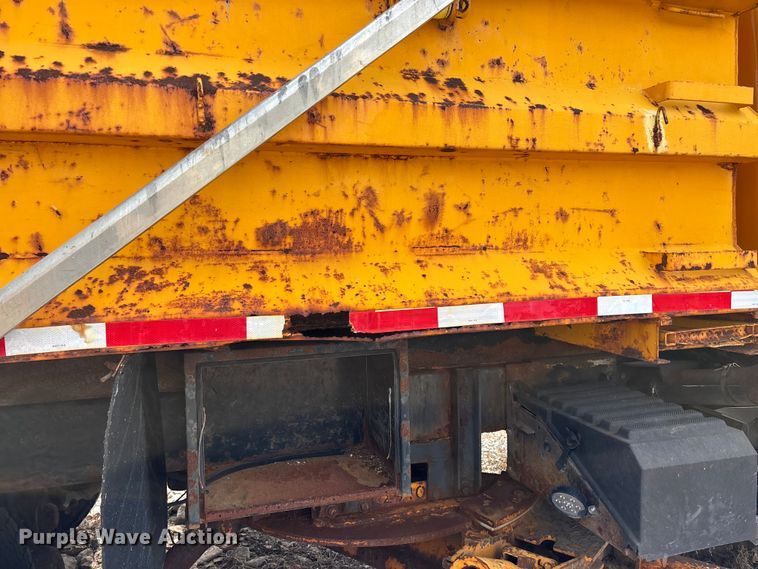 image for item FG0569 2008 International 7500 SFA dump truck
