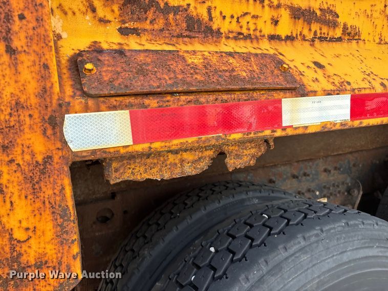 image for item FG0569 2008 International 7500 SFA dump truck