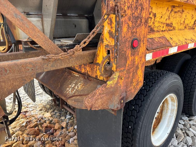 image for item FG0569 2008 International 7500 SFA dump truck