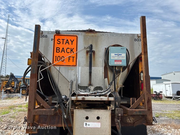 image for item FG0569 2008 International 7500 SFA dump truck