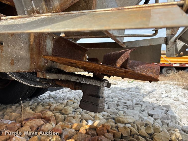 image for item FG0569 2008 International 7500 SFA dump truck