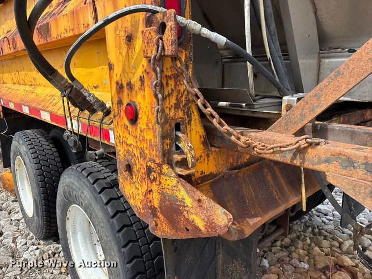 image for item FG0569 2008 International 7500 SFA dump truck