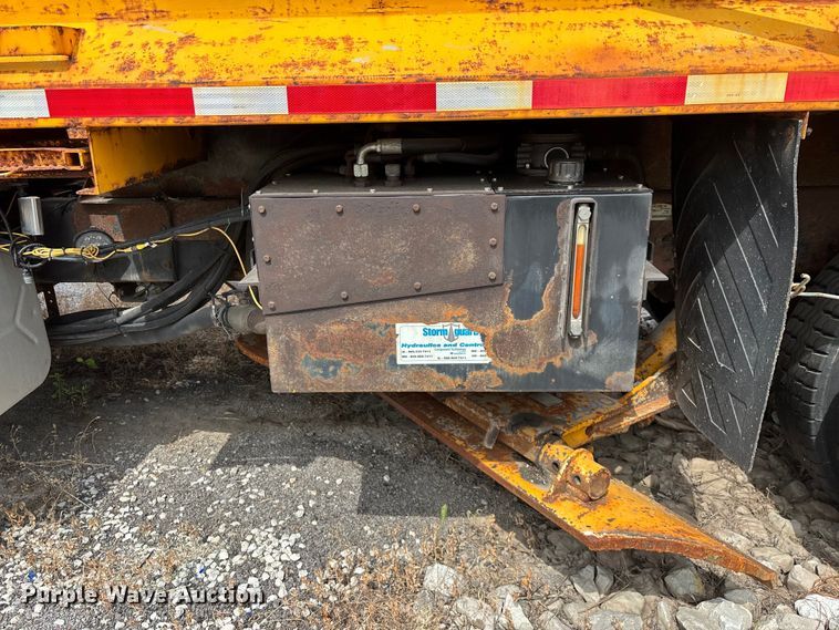 image for item FG0569 2008 International 7500 SFA dump truck