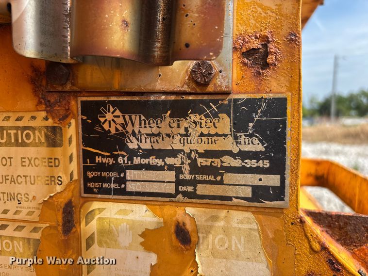 image for item FG0569 2008 International 7500 SFA dump truck