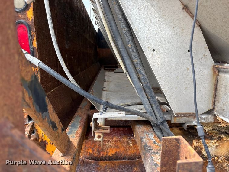 image for item FG0569 2008 International 7500 SFA dump truck