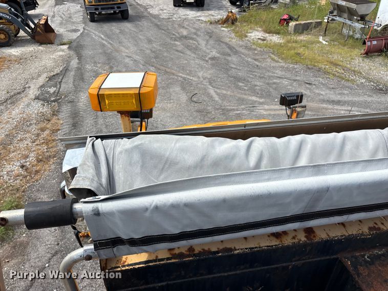 image for item FG0569 2008 International 7500 SFA dump truck