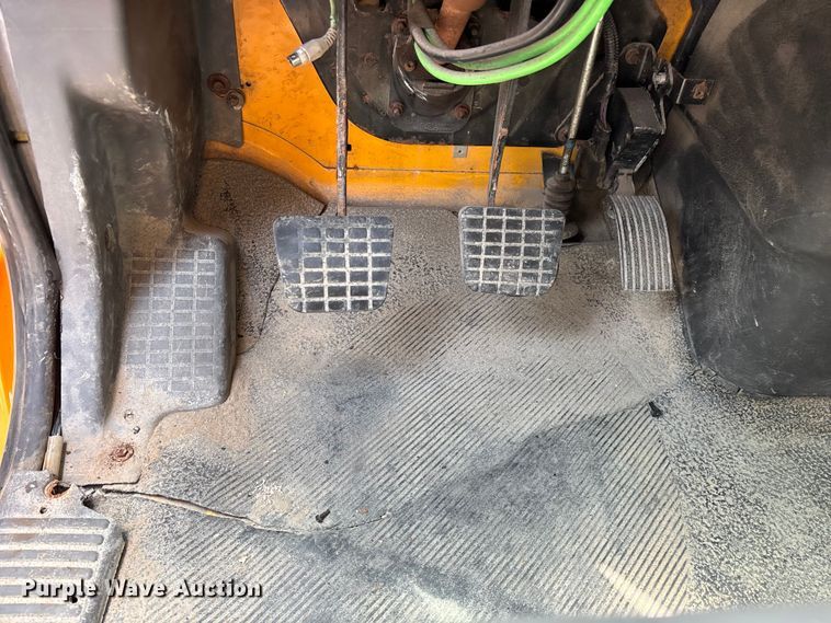 image for item FG0569 2008 International 7500 SFA dump truck