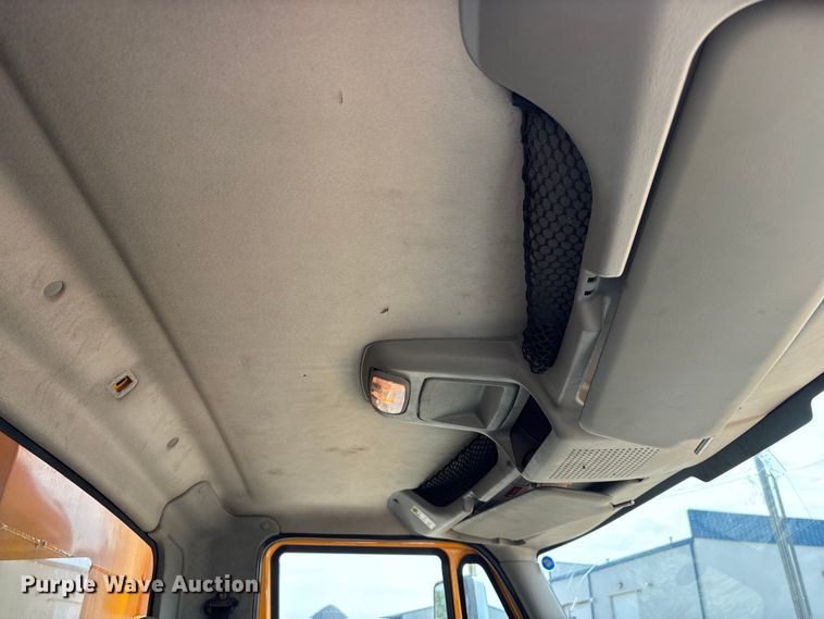 image for item FG0569 2008 International 7500 SFA dump truck