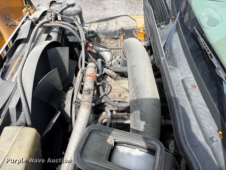 image for item FG0569 2008 International 7500 SFA dump truck