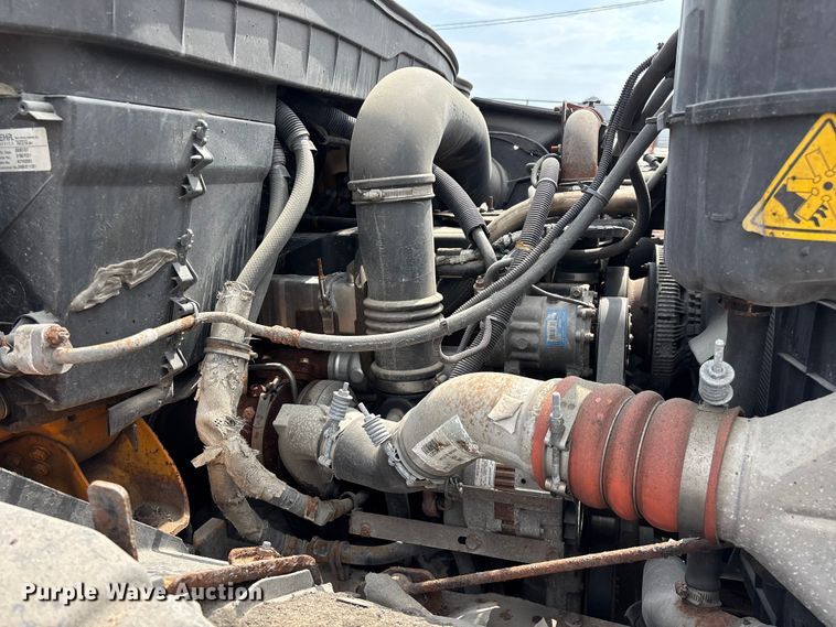 image for item FG0569 2008 International 7500 SFA dump truck