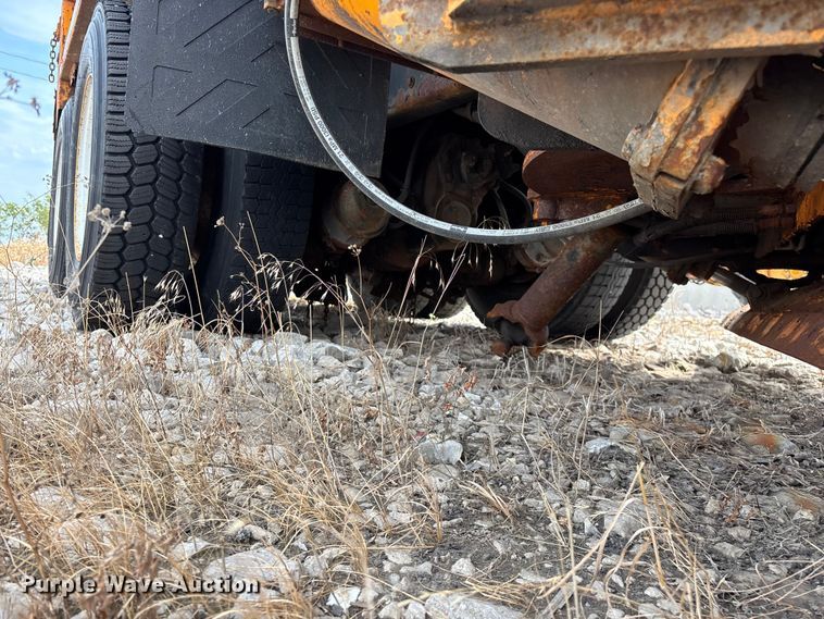 image for item FG0569 2008 International 7500 SFA dump truck