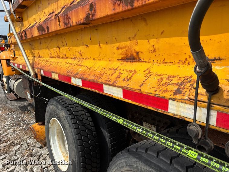 image for item FG0569 2008 International 7500 SFA dump truck