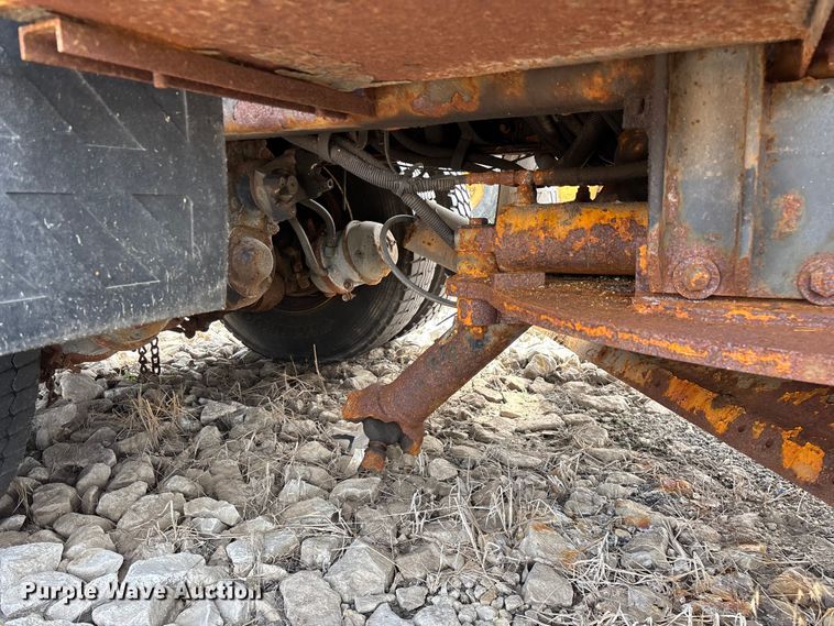image for item FG0569 2008 International 7500 SFA dump truck