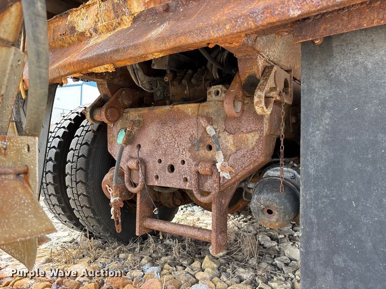 image for item FG0569 2008 International 7500 SFA dump truck