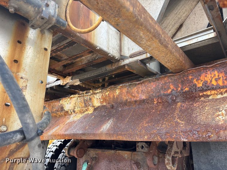 image for item FG0569 2008 International 7500 SFA dump truck