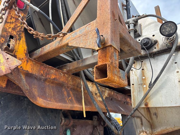 image for item FG0569 2008 International 7500 SFA dump truck