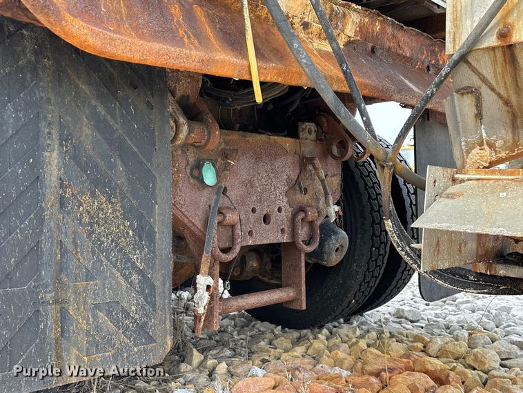 image for item FG0569 2008 International 7500 SFA dump truck