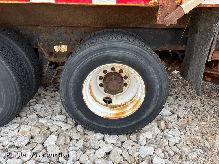 image for item FG0569 2008 International 7500 SFA dump truck