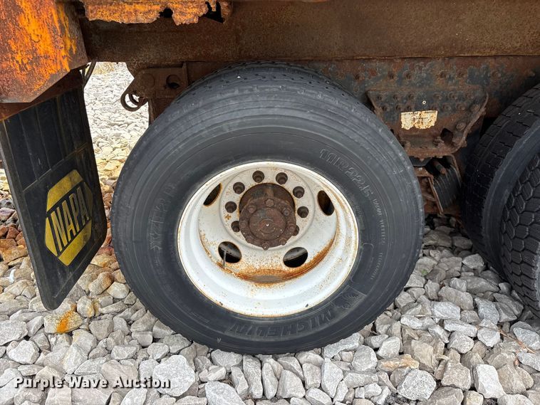 image for item FG0569 2008 International 7500 SFA dump truck