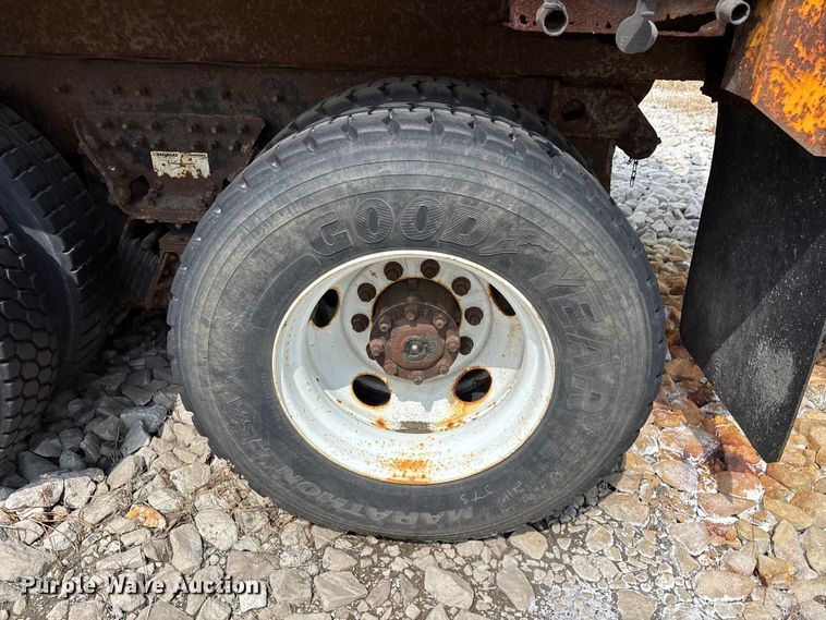 image for item FG0569 2008 International 7500 SFA dump truck