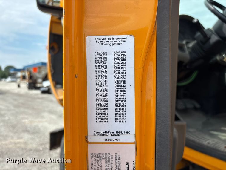 image for item FG0569 2008 International 7500 SFA dump truck