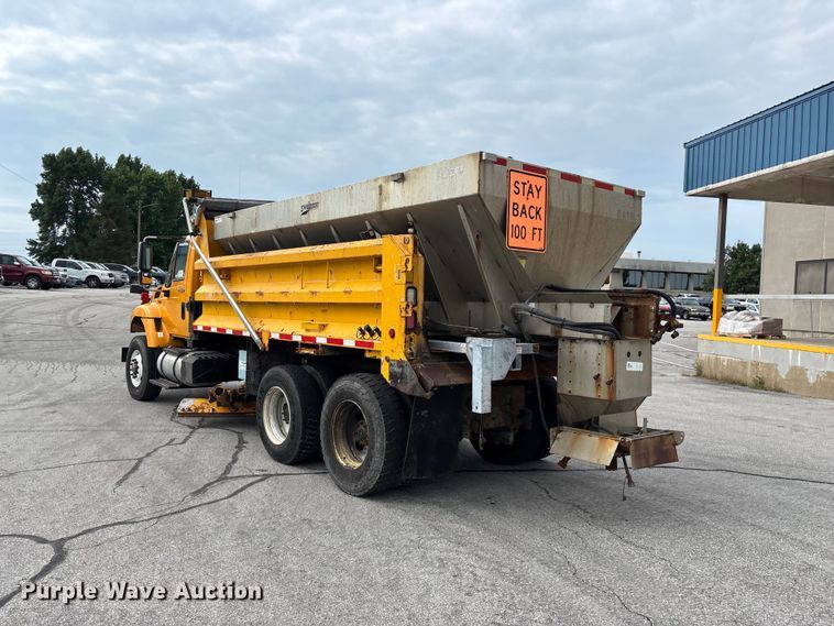 image for item FG0570 2010 International 7500 SFA dump truck