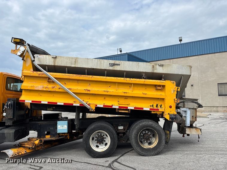 image for item FG0570 2010 International 7500 SFA dump truck
