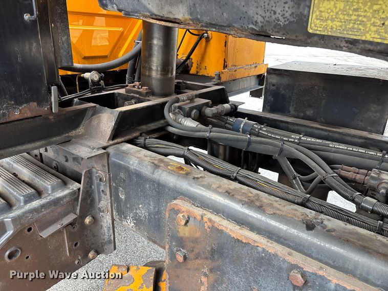 image for item FG0570 2010 International 7500 SFA dump truck