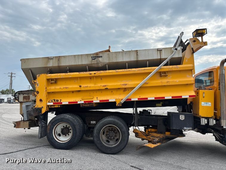 image for item FG0570 2010 International 7500 SFA dump truck