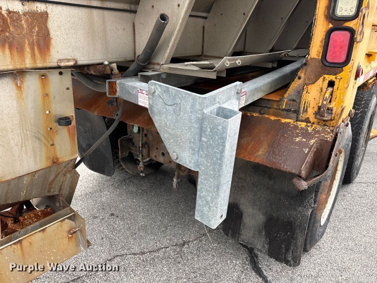 image for item FG0570 2010 International 7500 SFA dump truck