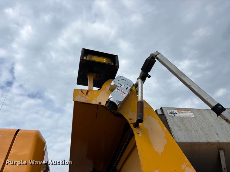 image for item FG0570 2010 International 7500 SFA dump truck