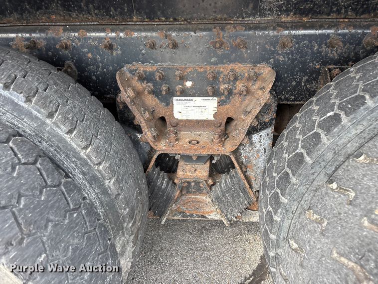 image for item FG0570 2010 International 7500 SFA dump truck
