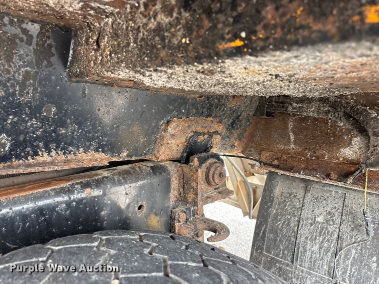 image for item FG0570 2010 International 7500 SFA dump truck